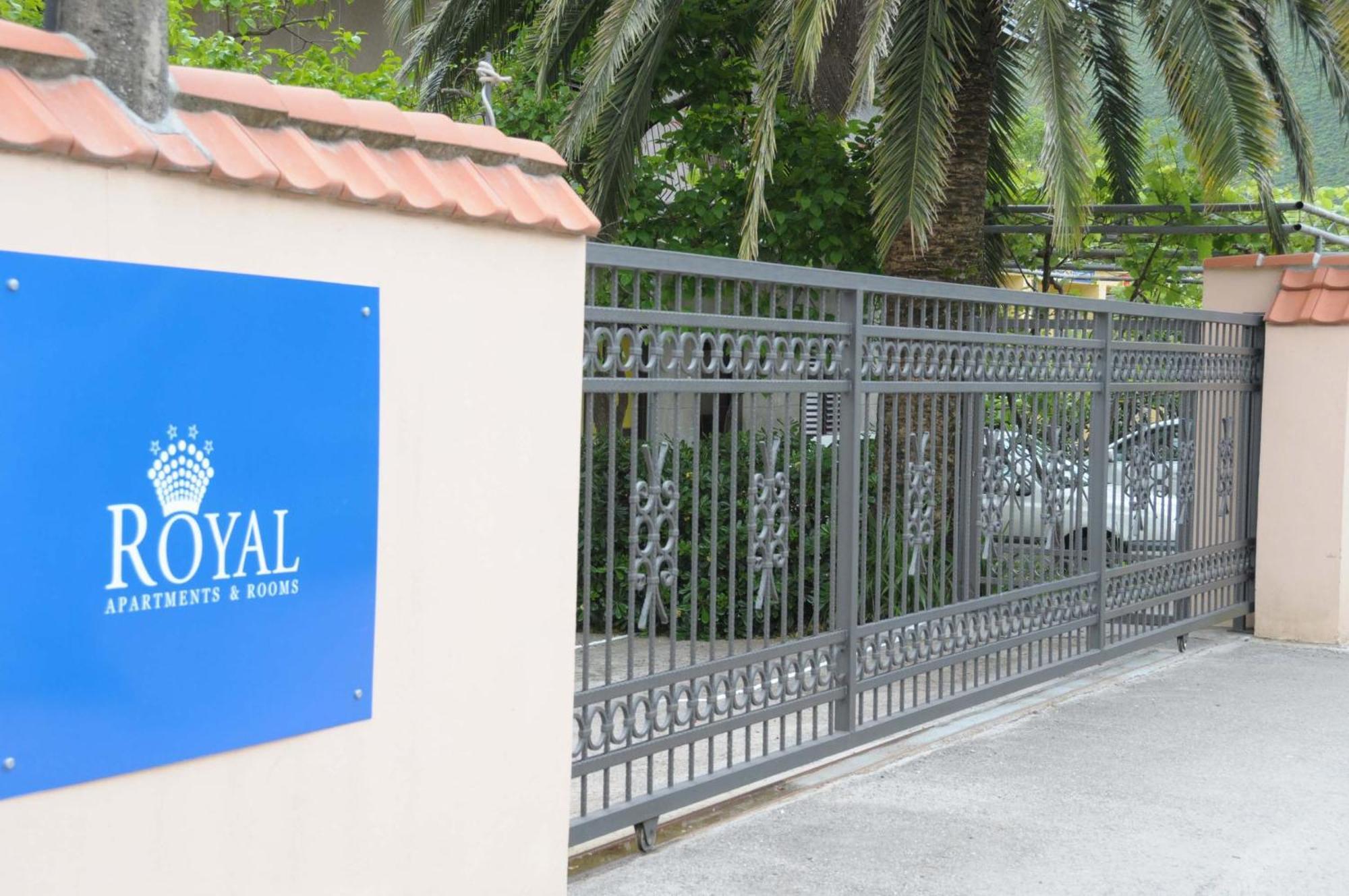 Apartments Royal บุดวา ภายนอก รูปภาพ