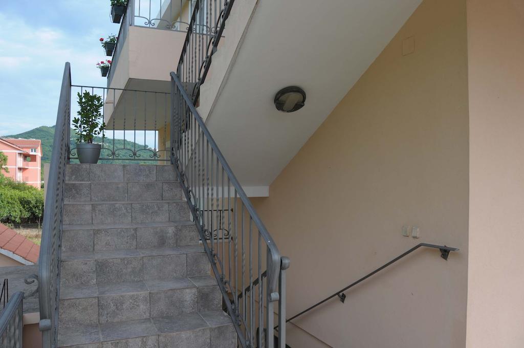 Apartments Royal บุดวา ภายนอก รูปภาพ